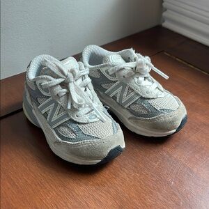 New Balance 990 v6 toddler sneakers